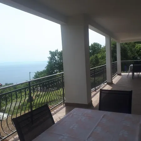 Daire Charmante Adriana F By Interhome