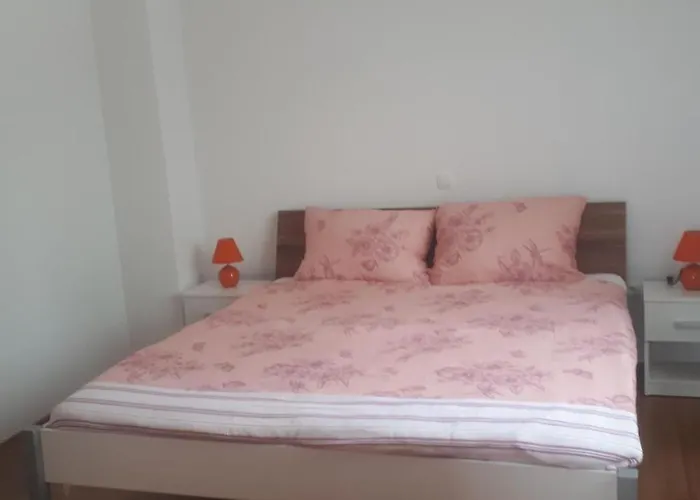 Charmante Adriana F By Interhome